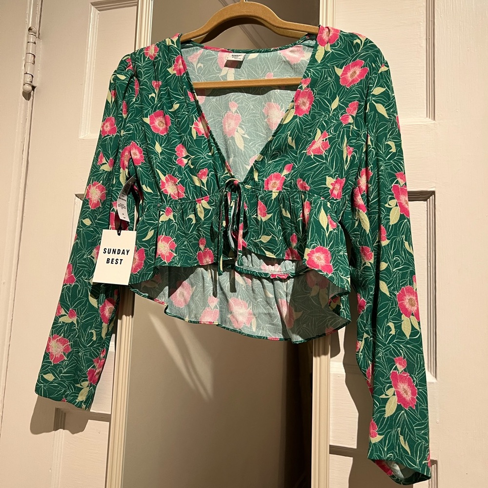 NWT aritzia Sunday best tie front blouse